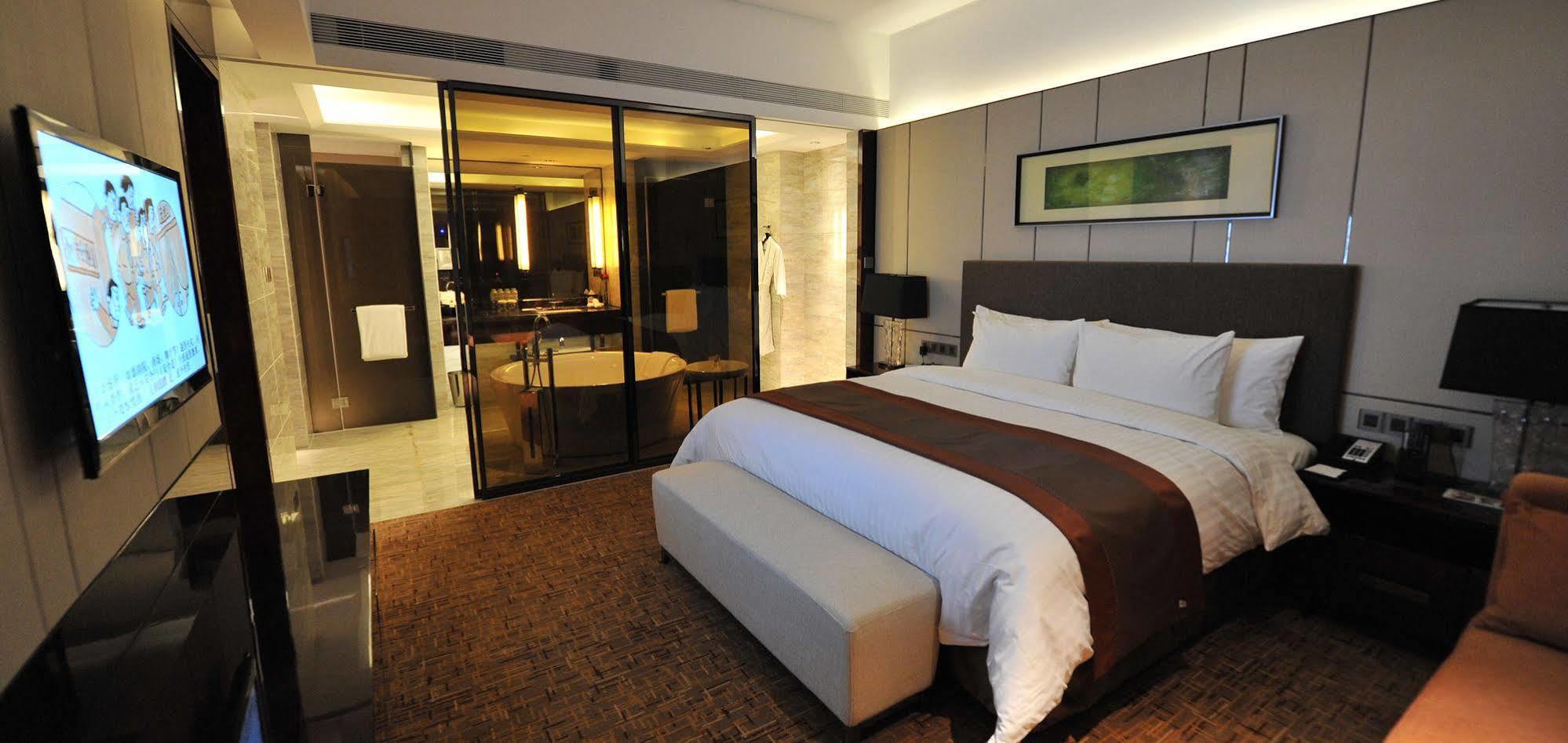Hotel Wyndam Xuzhou East Exterior foto